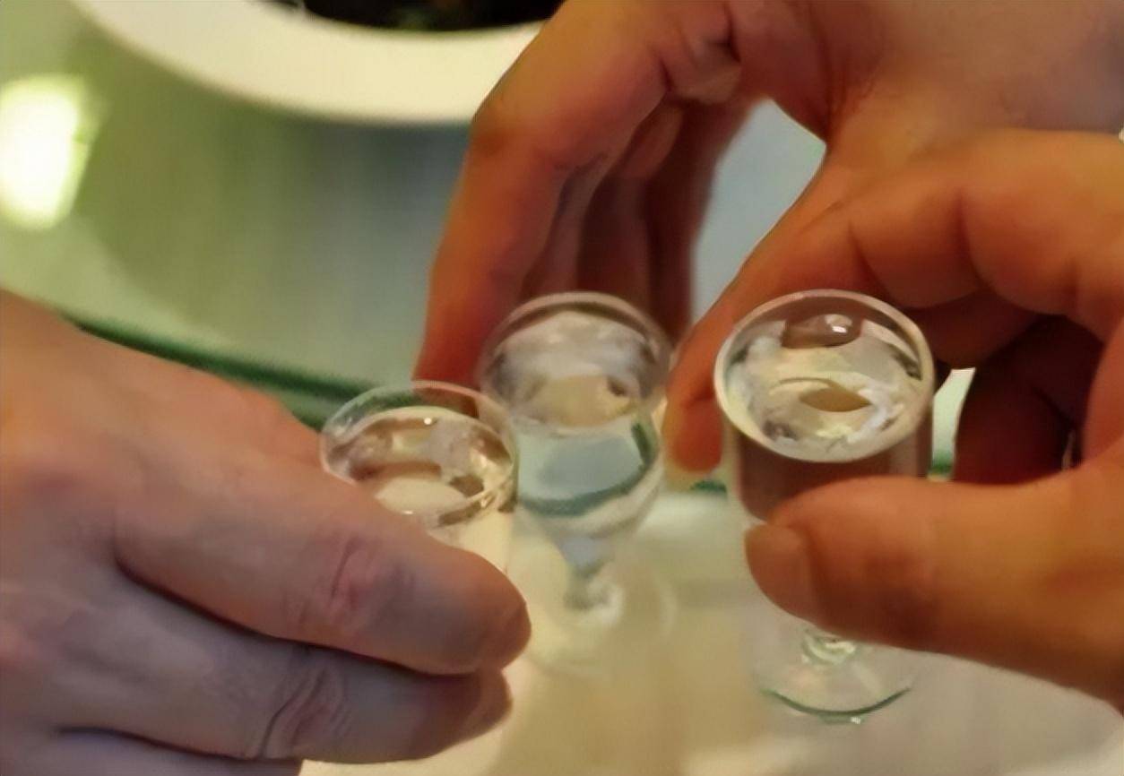 年輕人不喝酒的原因：揭示無酒生活背後的4大原因及社交新趨勢| Wine Passions Magazine 世界美酒雜誌, image size:1254x866