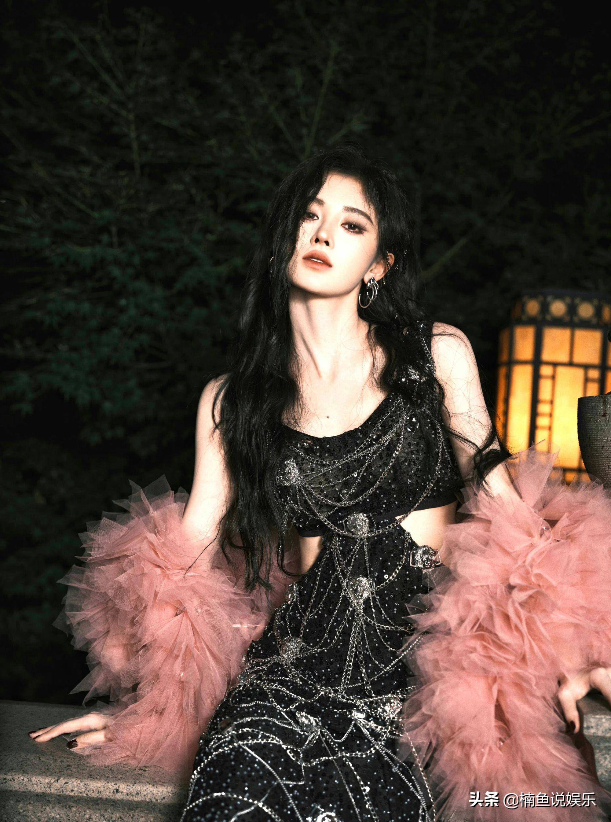 鞠婧祎辣妹造型好美!