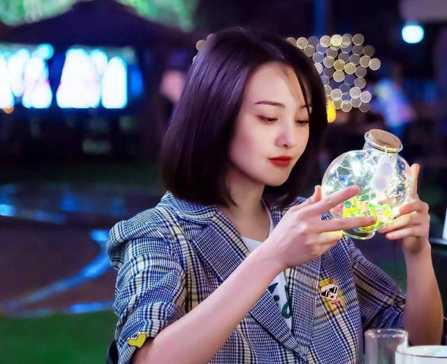 娱乐圈中黑粉最多的女星,赵丽颖第四,杨紫第三,榜首实至名归_郑爽