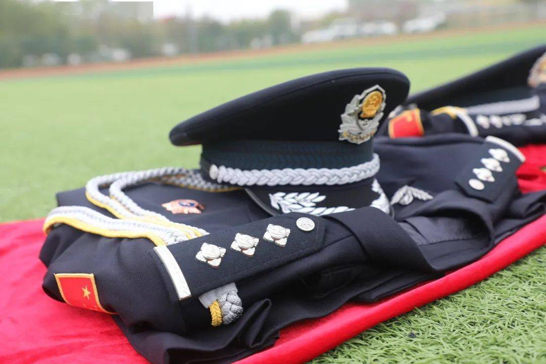 护航二十大"迎国庆升国旗暨中国人民警察警礼服列装仪式活动