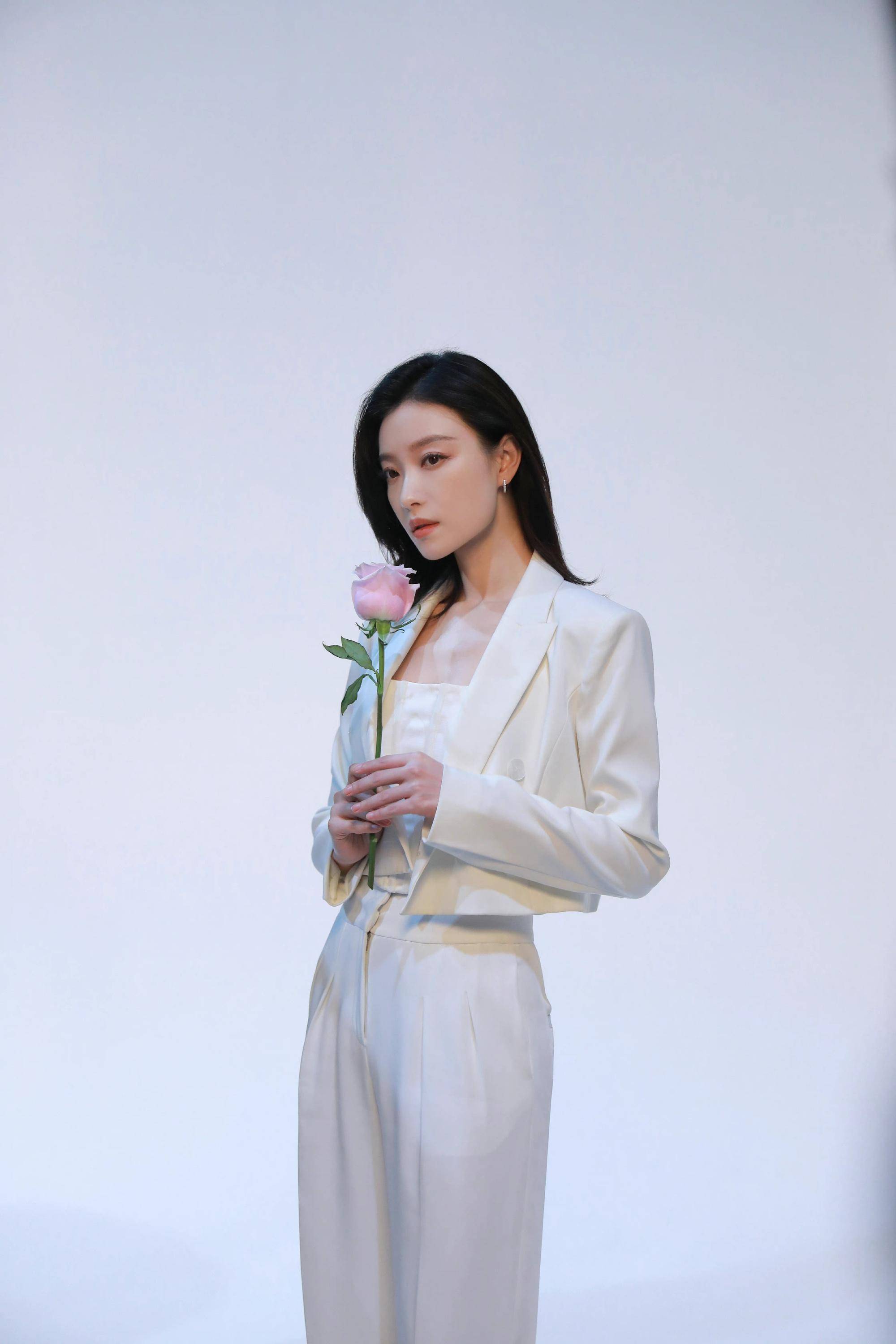 angelababy爱了9年的人曝光:果然,早看你们不对劲了_倪妮_感情_父母