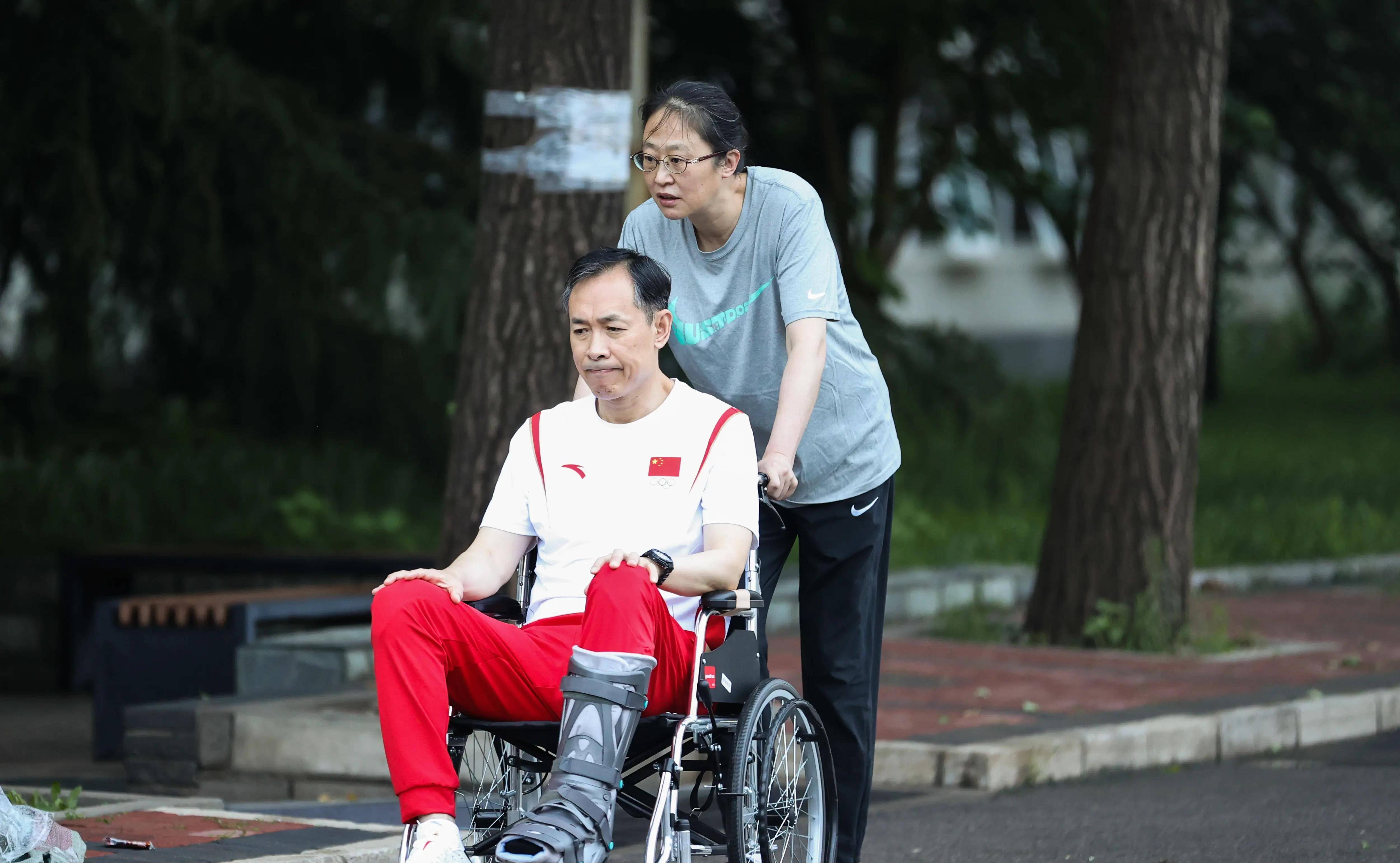 中国女篮主帅郑薇,丈夫和父母,都是篮球运动员,她的女篮之路