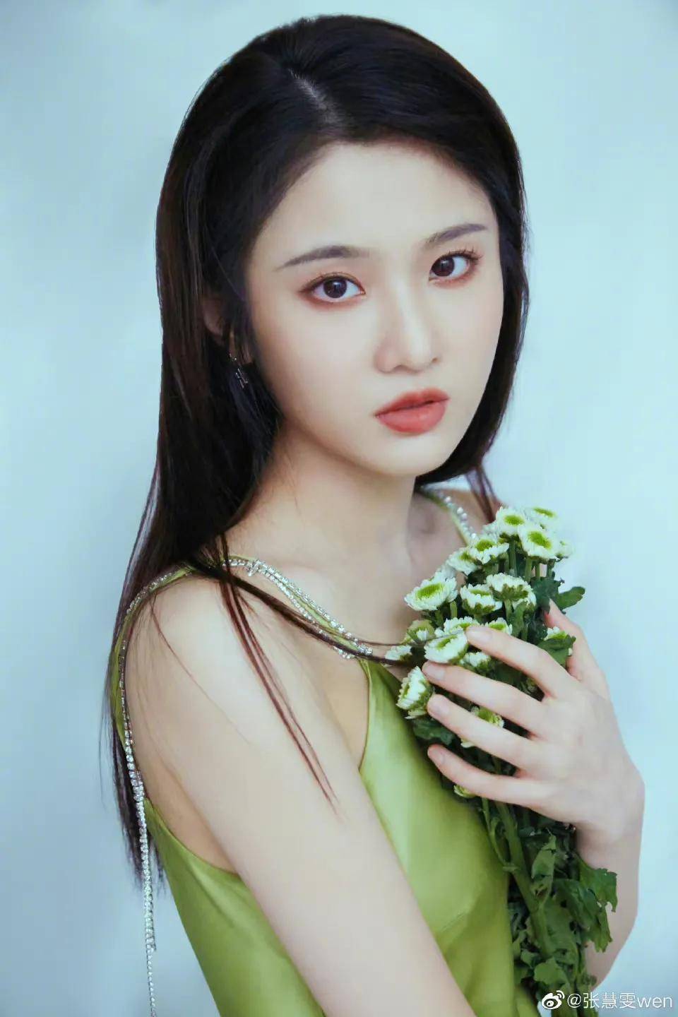5美图:李易峰 任嘉伦 杨幂 杨洋 鞠婧祎 景甜 黄景瑜 周也 周洁琼