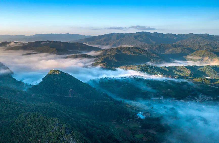 【美景】普洱山再次迎来云海季,"七色云海"等你来打卡!_云南_县城_大