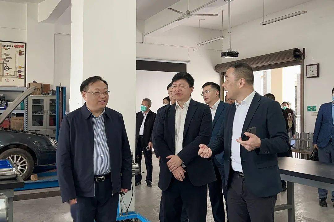 远安县赴三峡大学开展县校合作活动_发展_汤明_方面