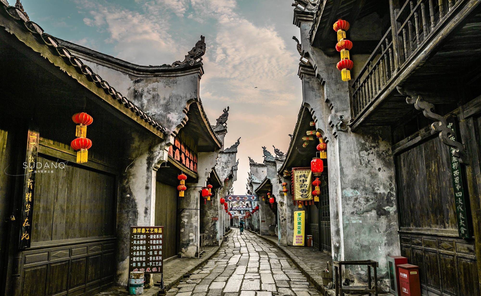 土地革命战争时期,洪湖地区是湘鄂西革命根据地中心,洪湖境内的瞿家湾