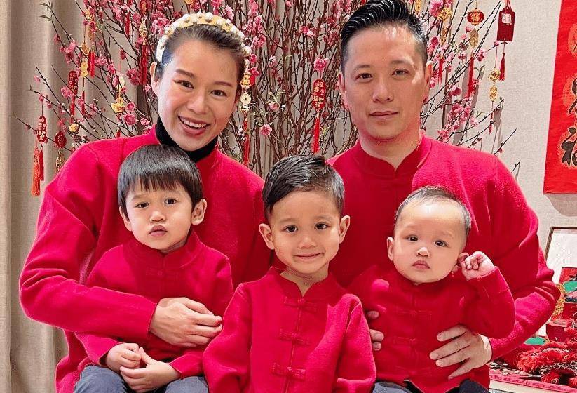 胡杏儿晒孩子近照,丈夫李乘德戴金手表抱俩娃,5岁大儿子颜值高_生日
