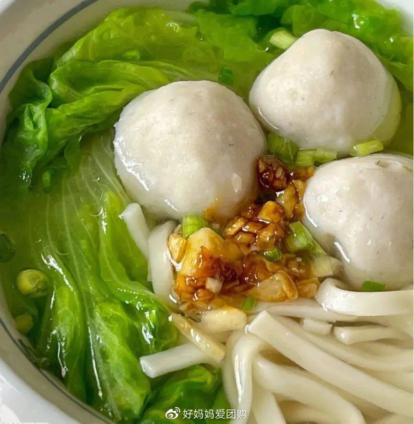 当天捕捞当天制作,无防腐剂非油炸鱼丸,含肉量高达90%!