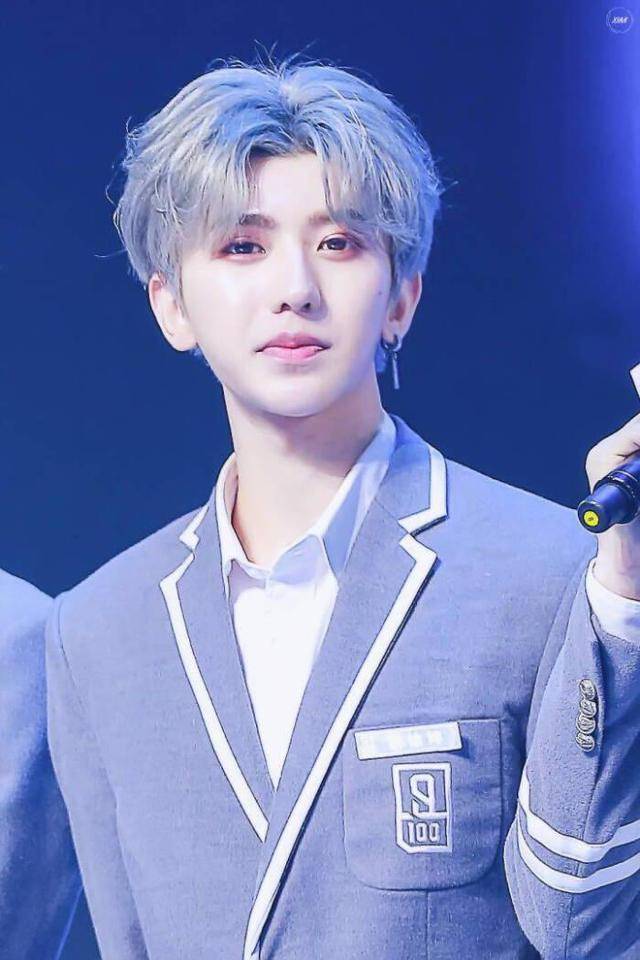 电视镜头下的蔡徐坤,真实颜值令网友失望,被嘲五官横飞_王冰冰_摄像