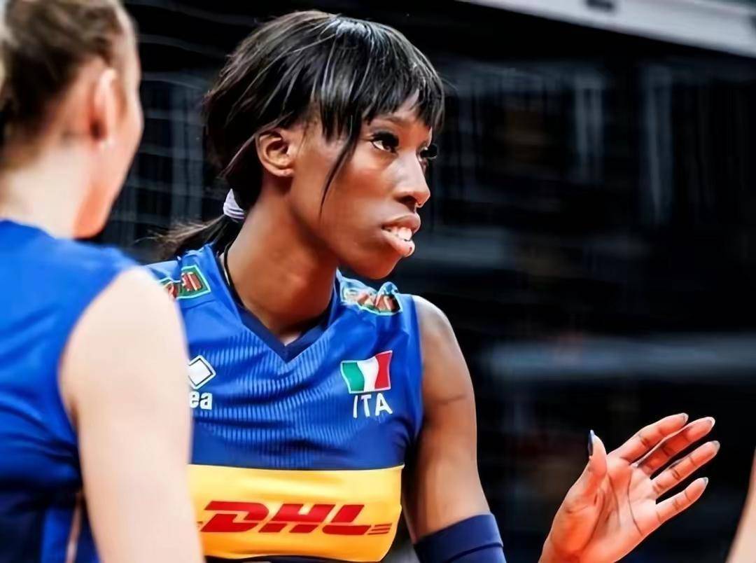 艾格努痛哭要退队,网友:意大利女排卸磨杀驴_比赛_决赛_种族歧视