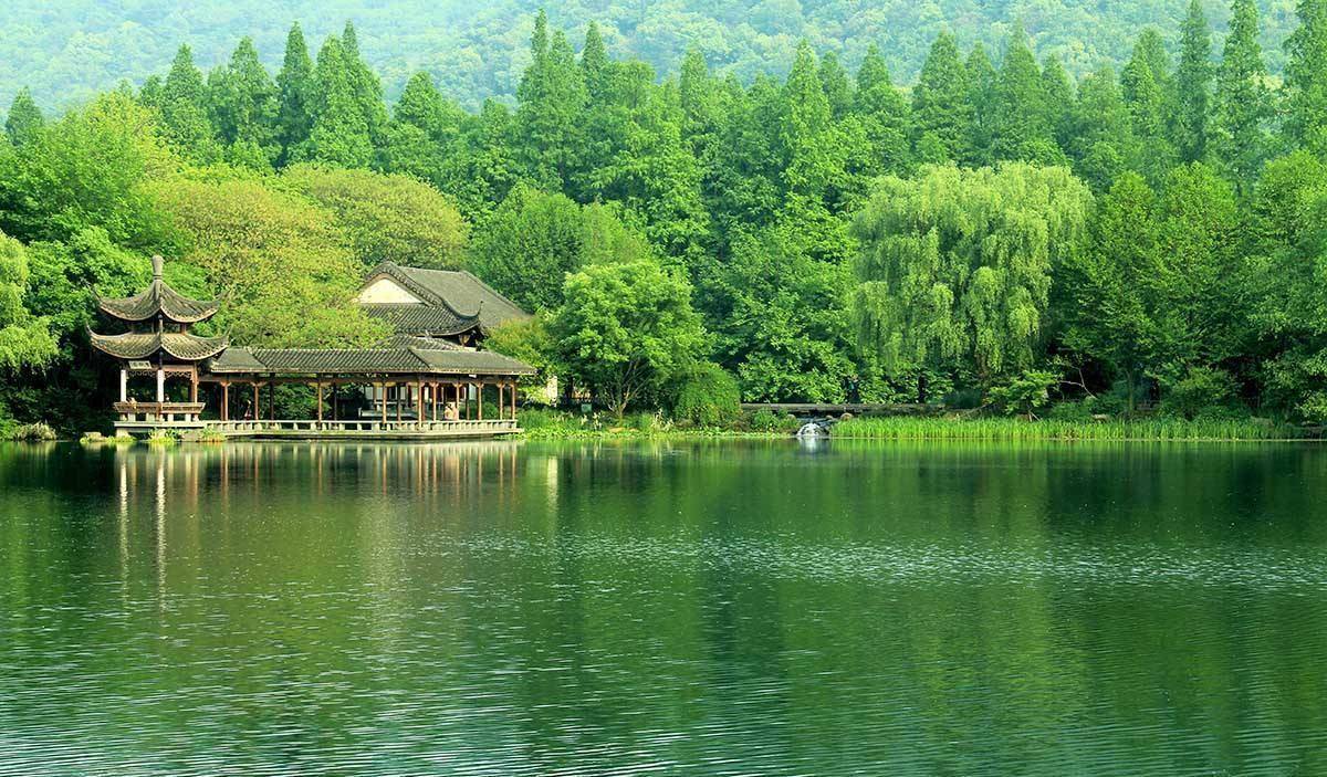 亚洲最大的城中湖，坐落于中部第一城武汉，为何附近居民却很少