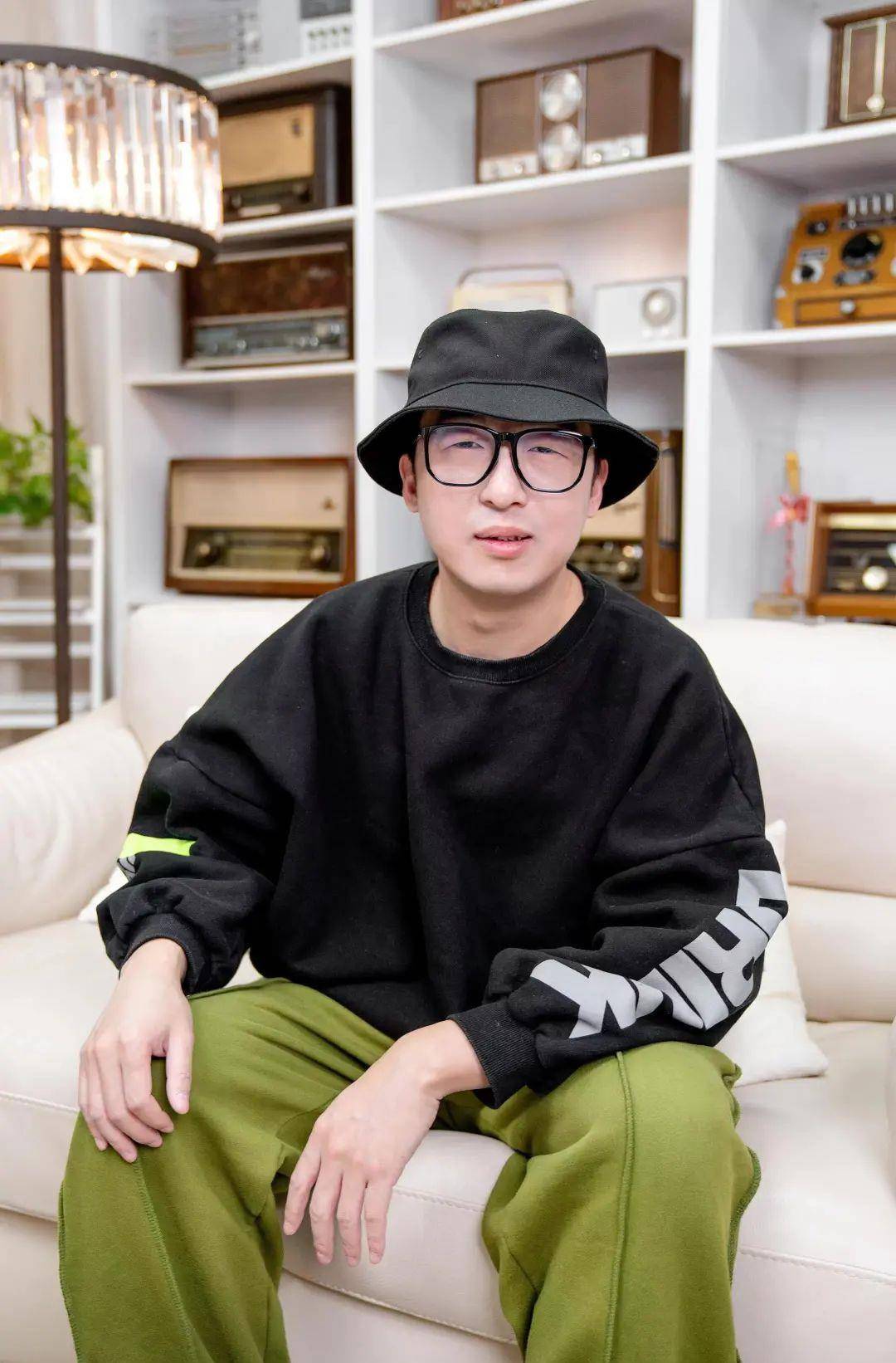 钱雷_创作_首歌