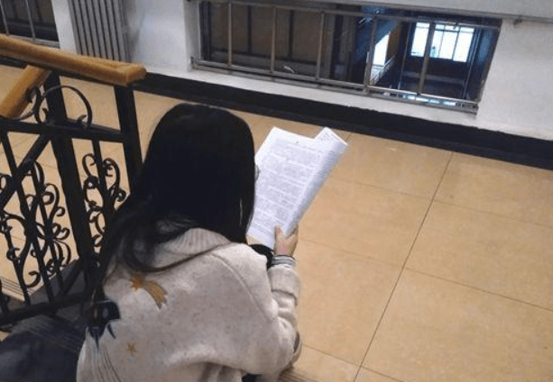 专硕招生比例将增加,这意味着学硕招生比例会减少,二者的学位证书