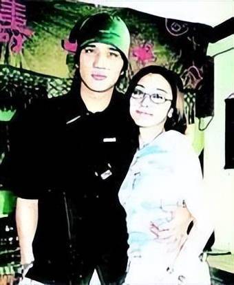 前男友娶陶晶莹,44岁仍未婚,"冻龄女神"江祖平还好吗?