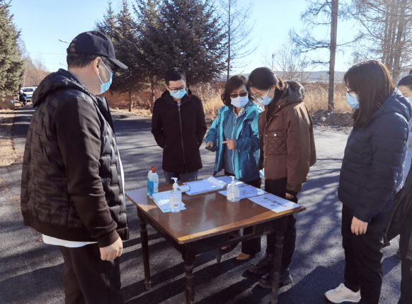 根河市副市长佟健视察公墓殡仪馆基础设施改善和疫情防控工作_检查