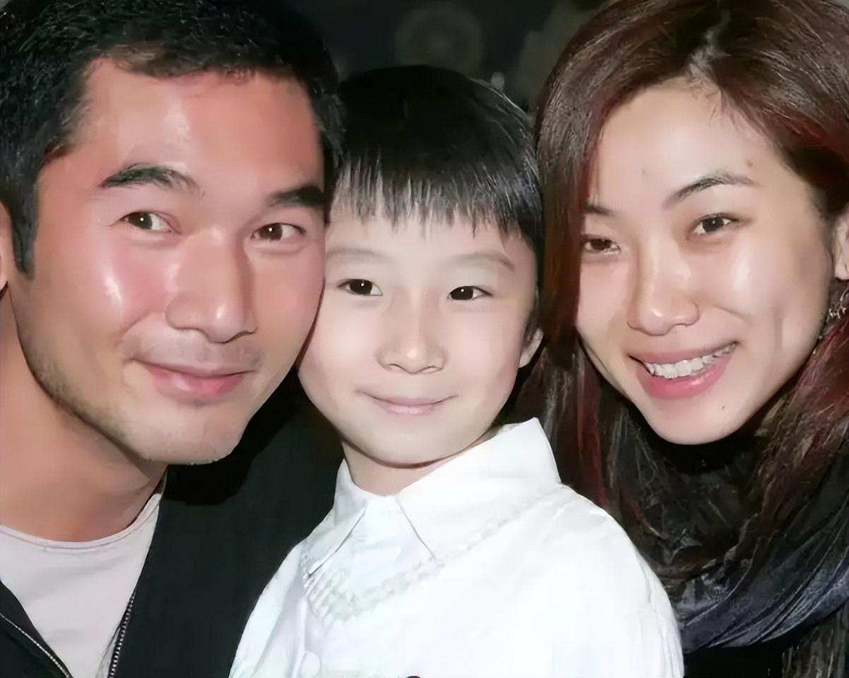 自曝14岁女儿难管教,圈中老公挑剔难忍_莫可欣_方中信_脾气