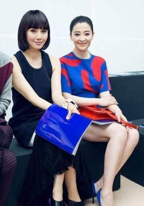 好状态是修不出来的,梅婷跟人一合影,气质就被衬托的很高级!