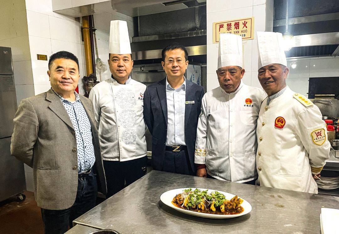 在艾鑫上堰 相遇川菜大厨 品味国宴名菜_肖昌厚_刘诚_成都