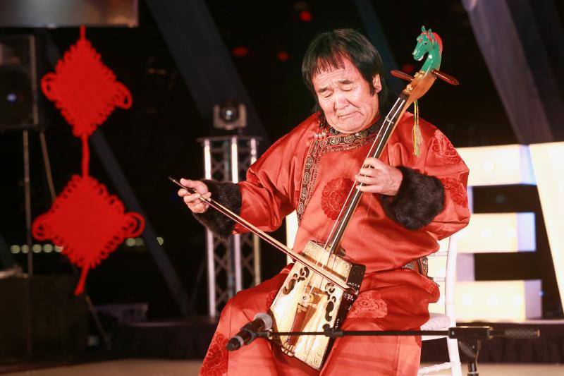 齐·宝力高：让悠扬的马头琴声传遍世界_音乐_艺术_科尔沁草原