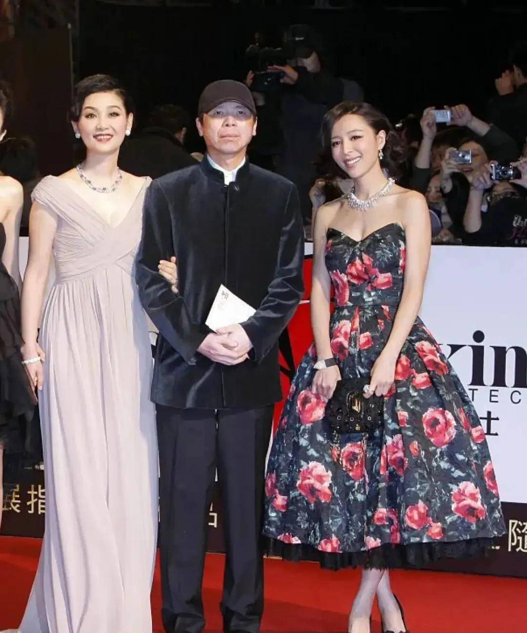 冯小刚带张静初和老婆徐帆合体亮相!