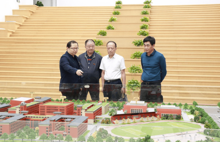 人文三中 | 忆往昔峥嵘岁月,展未来五彩华章——福州市教育局关工委领导莅临福州三中滨海校区调研指导_工作_建设_展未来
