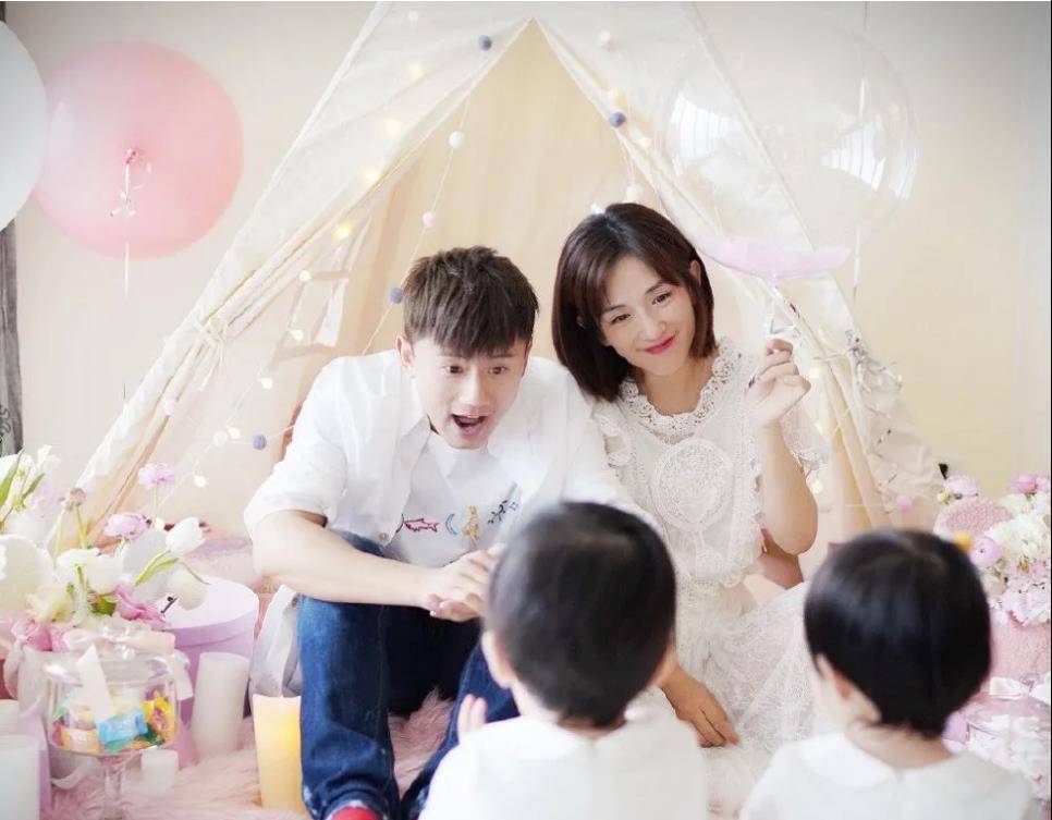 综艺女名门娜要当做家？官宣出版再立宝妈人设，暖心手记分享孕中故事