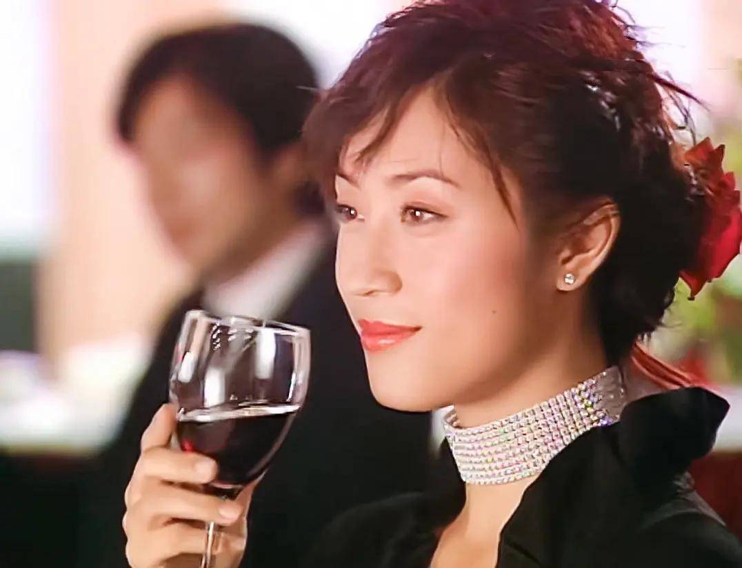 传说》是女神,《美丽战场》是丫鬟,经典与山寨一目了然_李丽珍_陈法蓉