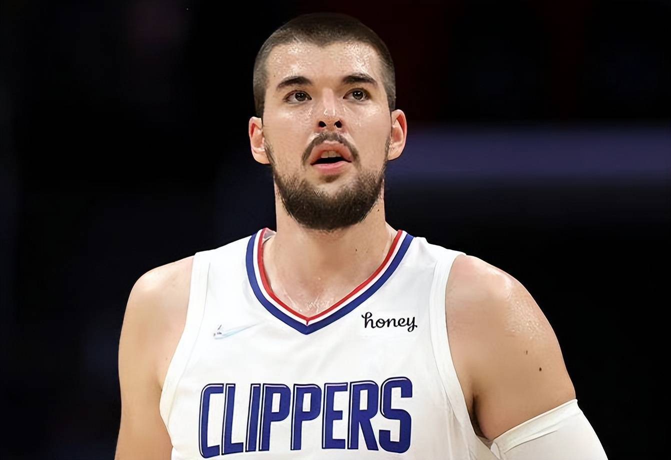 对不起,你碰到3300万巨头了_比赛_巴茨_哈登