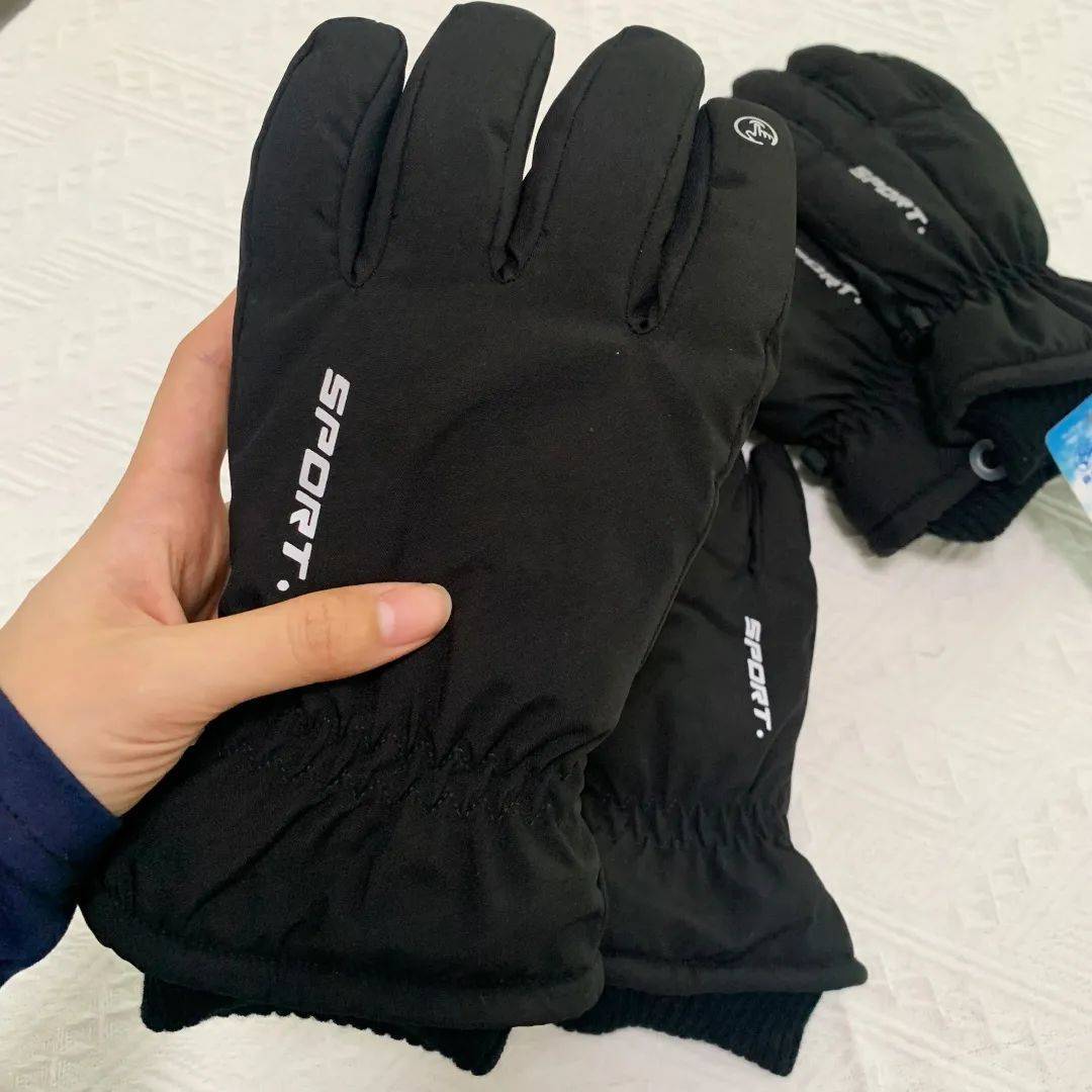 「黑科技德绒发热手套」