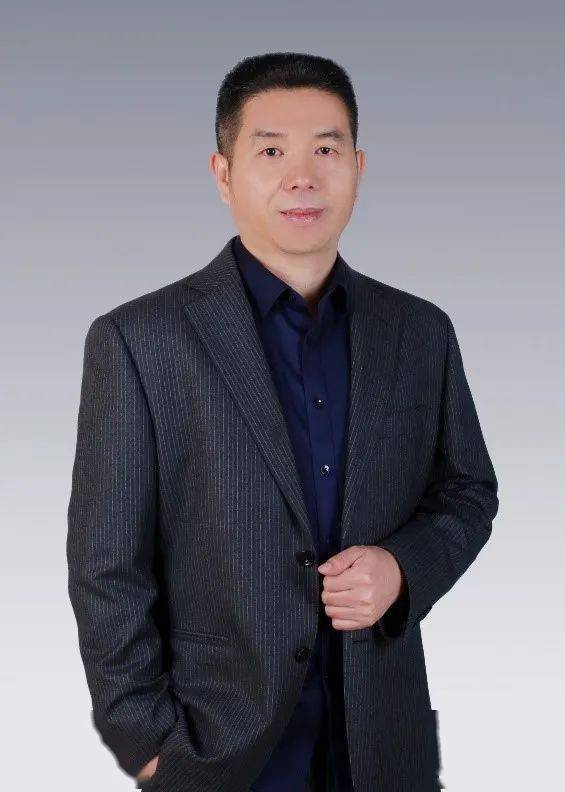 王华平作者简介:王华平,湖北省通山县人,哲学博士,教授,美国南加州