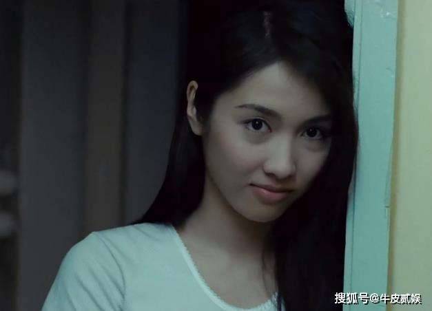 那些年港片女神的风采_港风妆容穿搭风格_港风女神气质