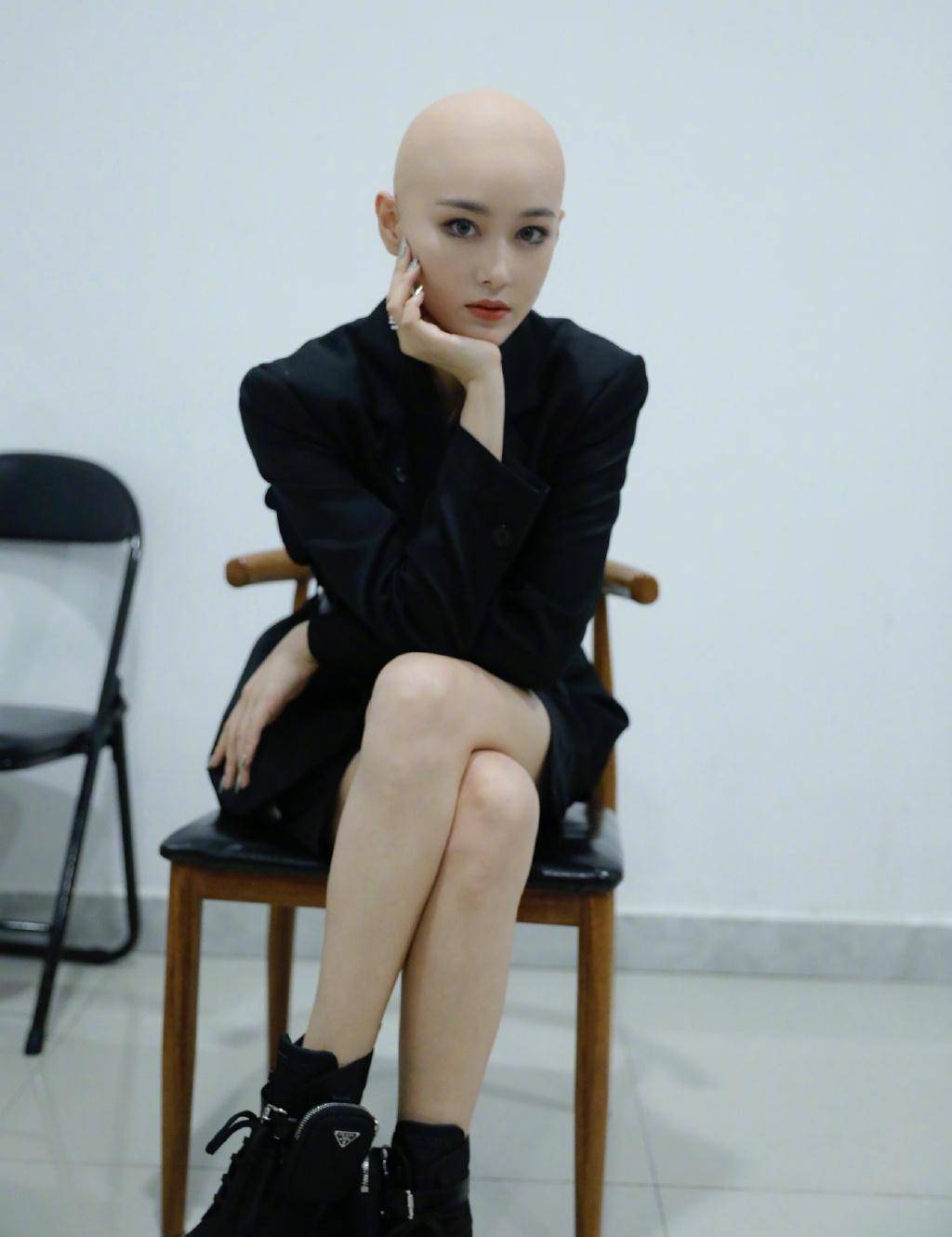 女星影视剧光头造型大合集,你觉得哪位最美呢?_张馨予_头发_剧中