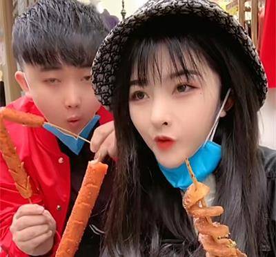 四川可乐表白次惑小仙女,不料遭某大网红吐槽:为了热度连脸都不要了