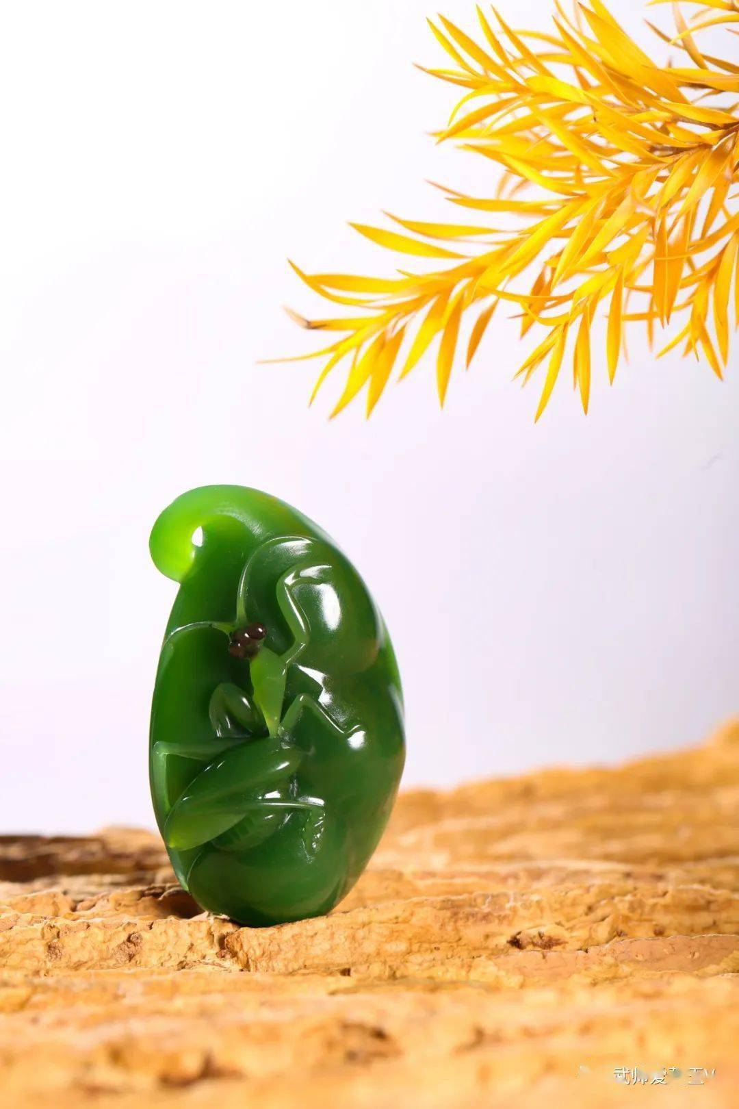 金玉满堂,心生闲静,四季平安丨藏玉臻品_豆荚_螳螂_碧玉