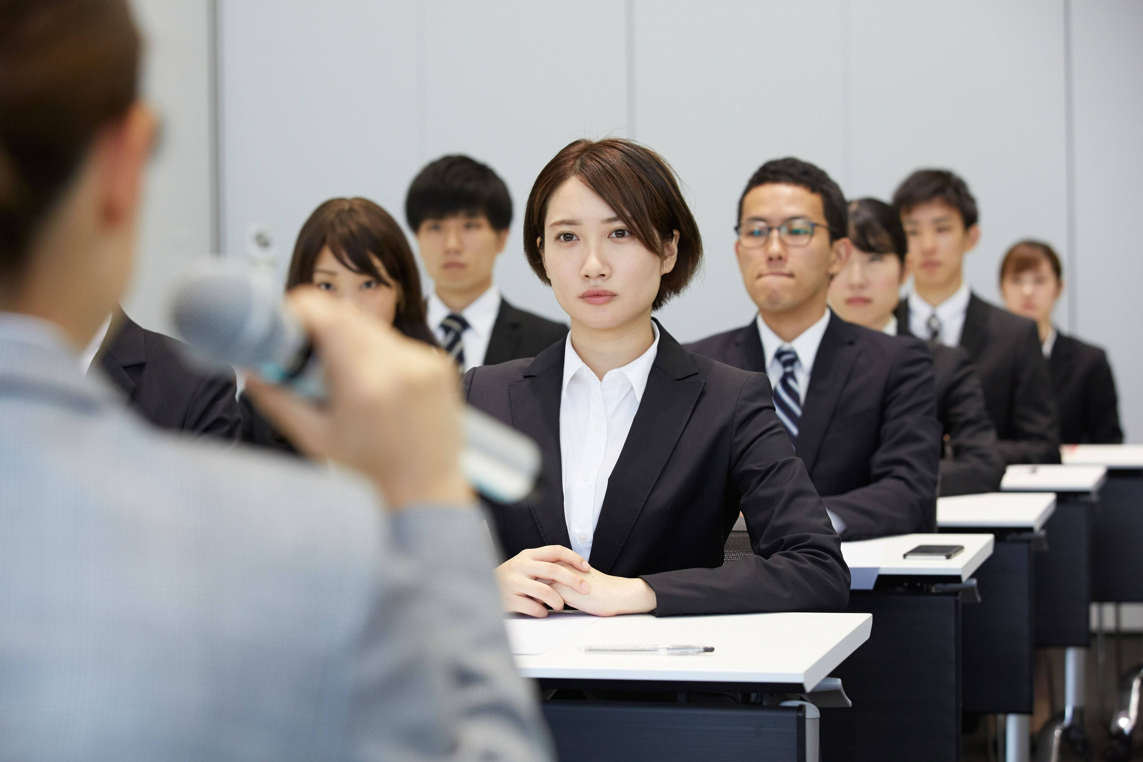 日本公布上班族最新平均年收入,哪些职业能轻松达到标准?