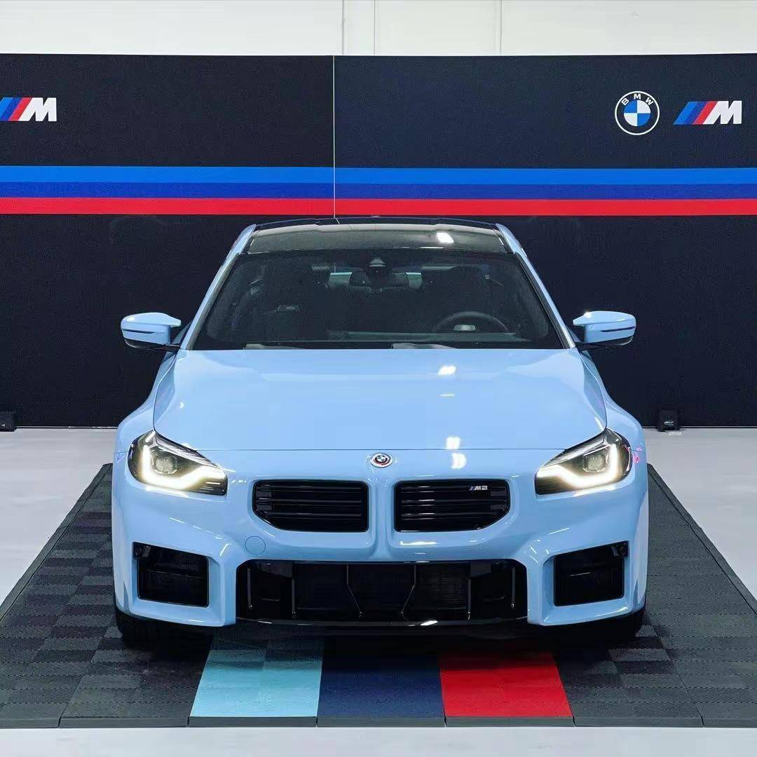 全新宝马m2来了,淡蓝色漆面 战斗风套件,双门轿跑界"新标杆"_搜狐汽车