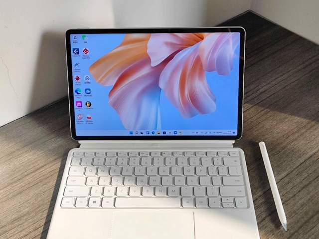 双11二合一青年条记本保举，华为 MateBook E系列上手测评