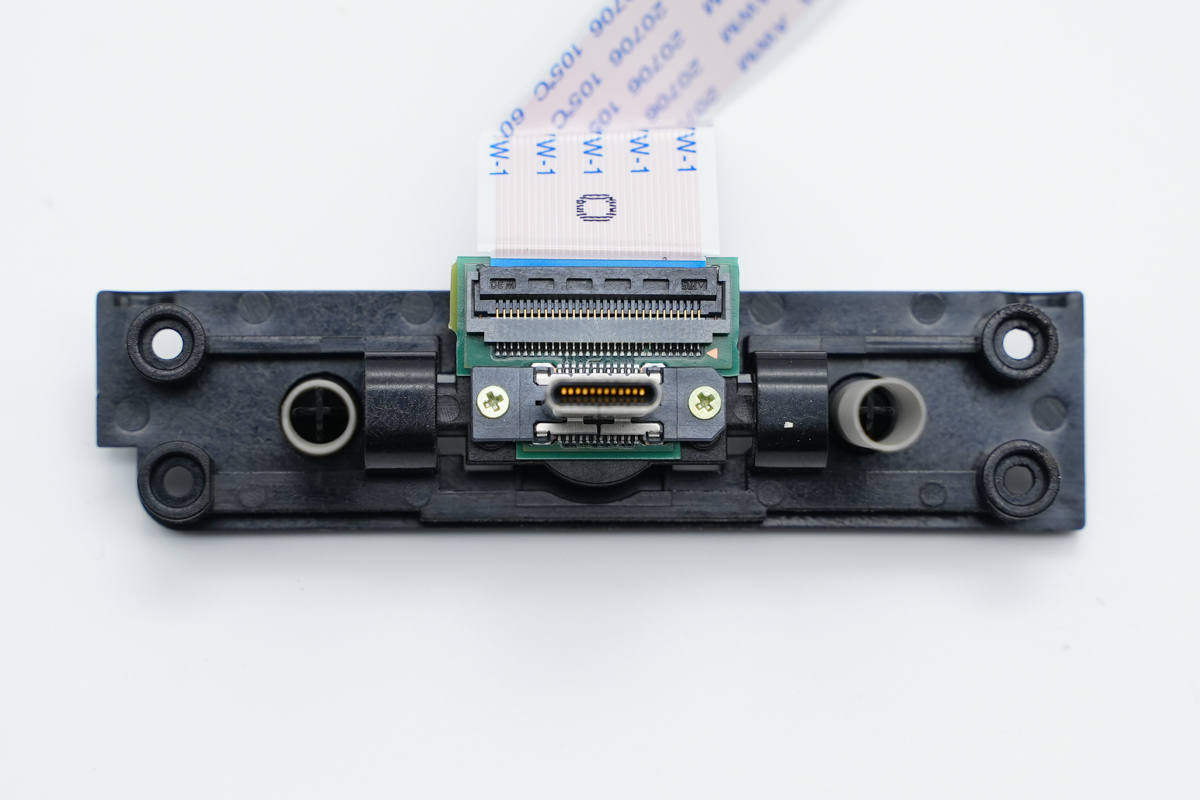 不止新增网线插口,内外均有变化,任天堂switch oled版底座拆解_芯片
