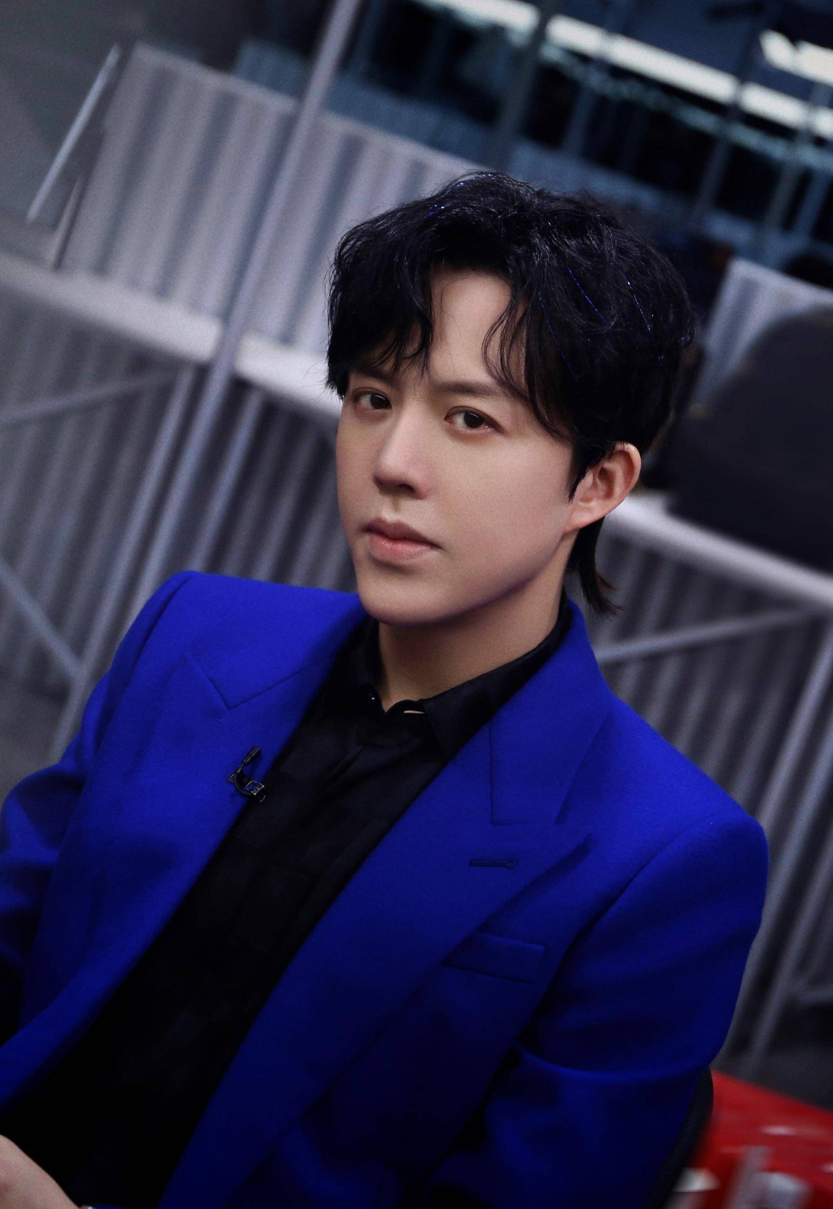 李云迪超话被禁言,微博认证也改了,还疑似不是首次因此事被抓_因为