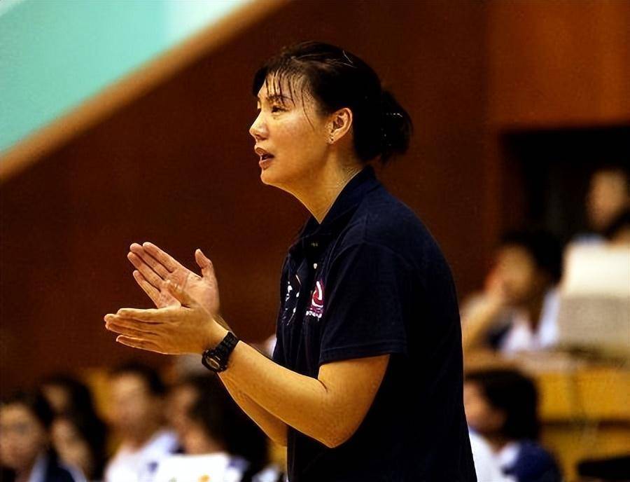 女排奥运冠军侯玉珠:两个发球改变命运,丈夫曾是水球运动员_中国女排