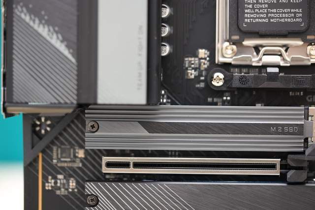 就是这么顶，超豪华供电，技嘉小雕X670 AORUS ELITE AX主板评测体验