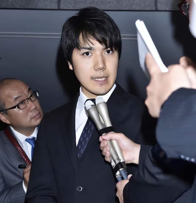 终于考过了!小室圭成功通过律师考试,真子公主的等待没有白费