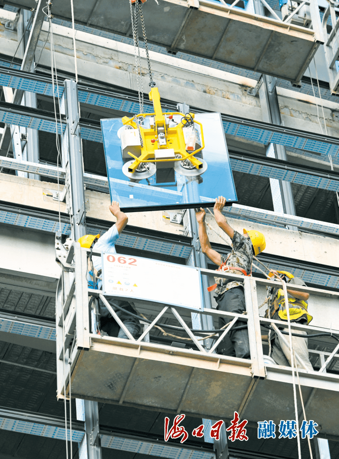 自贸港·观察丨全力以赴冲刺年度目标任务,海口项目建设“跑”出“加速度”_施工_发展_投资