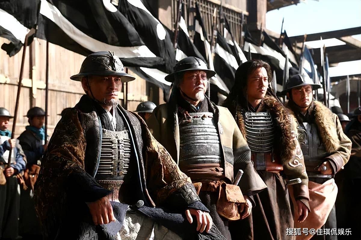 看完现在的古装片再回去看李仁港的"飞碟帽"三部曲,我看到了不一样的