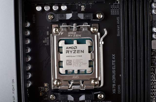 ryzen 7000系列最佳伴侶,技嘉小雕x670 aorus elite ax體驗_接口_設計