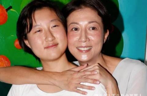 爸爸长得丑,孩子颜值也一言难尽,6位星二代告诉你:老天很公平_巴图