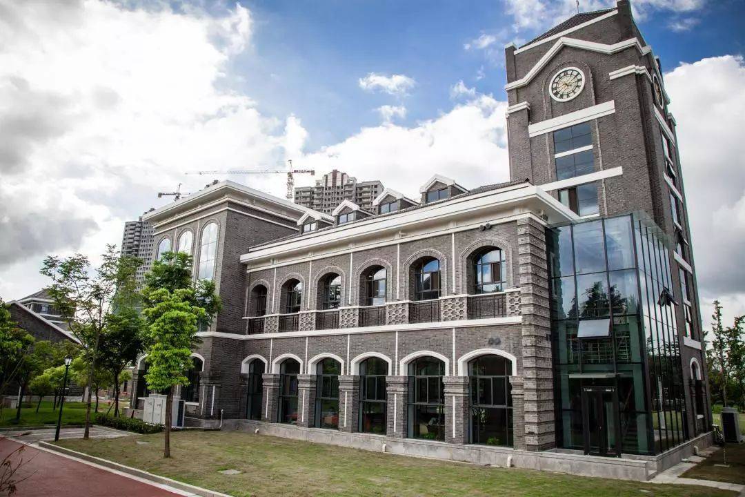 华发·四季雅筑红盘霸榜,10栋景观楼王热势加推_燕子矶_新城市_空间