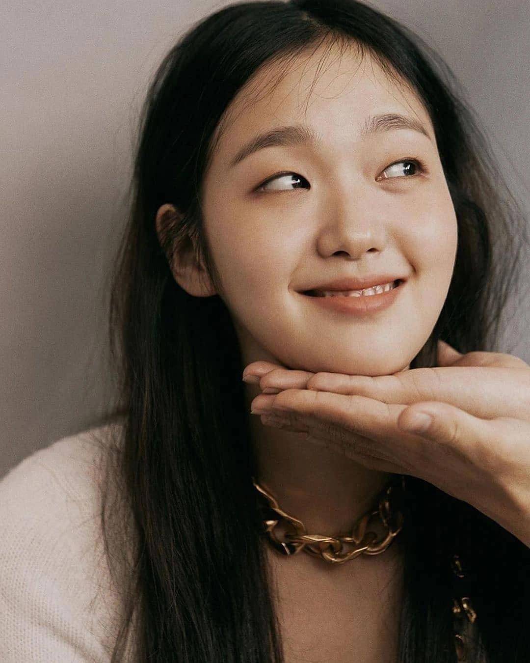 "平平无奇"的金高银,为什么是公认的大美人?_姿态_特征_记忆