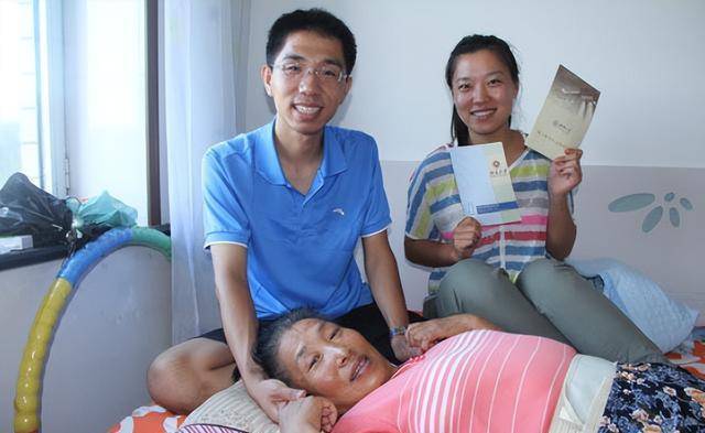 "母亲借钱供儿子读研,却让儿子万般嫌弃_研究生_妈妈_学费