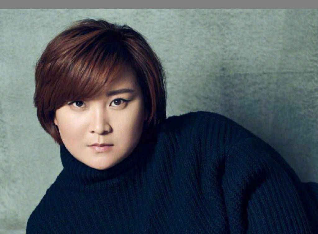 20多岁就面对镜头大喊想找男朋友,贾玲如今年近40,还是单身一人_相声